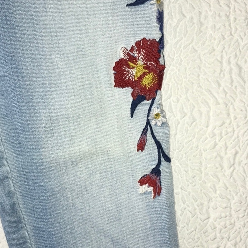 Universal Thread Embroidered Raw Hem Mid Rise Ski… - image 7
